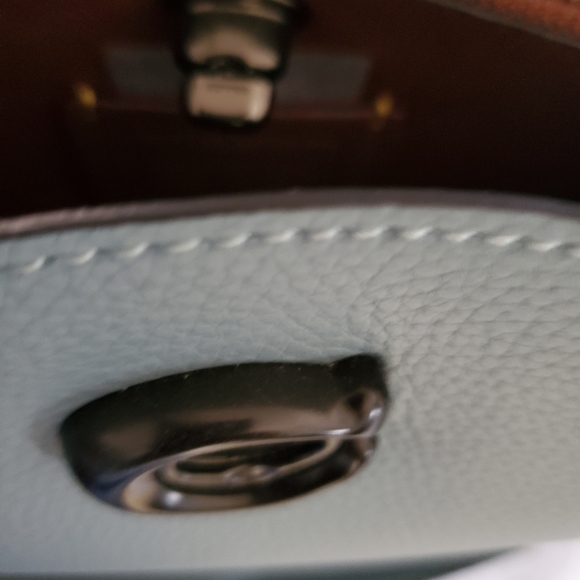 NWTs COACH WILLOW Bucket - 2way Crossbody/Shoulder Bag/Pebble Leather- Sage Blue - Picture 6 of 11